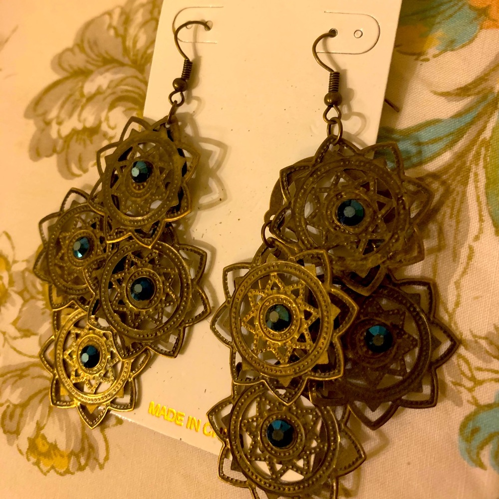 Dangle hook earrings with blue rhinestones